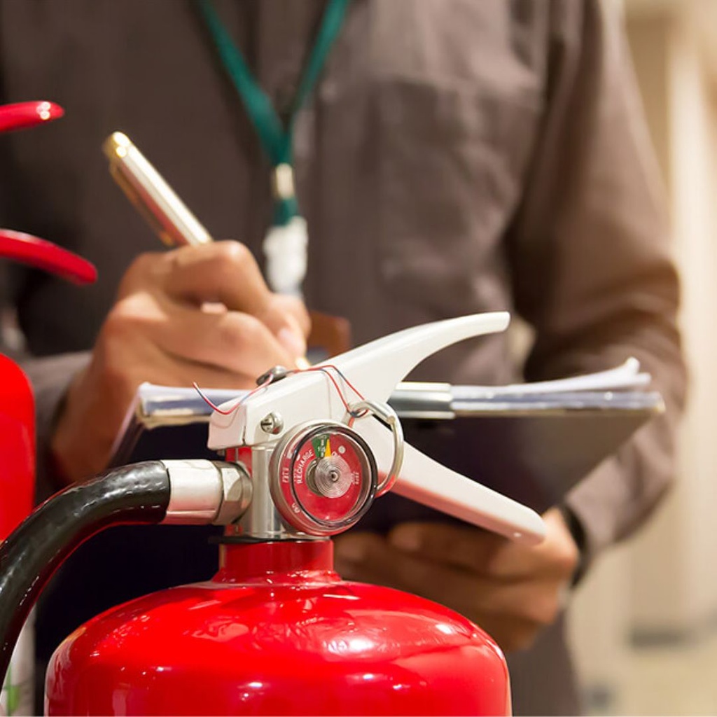 งานตรวจเช็คความพร้อมของอุปกรณ์ ถังดับเพลิง, Smoke Detector, ไฟฉุกเฉินสำรอง