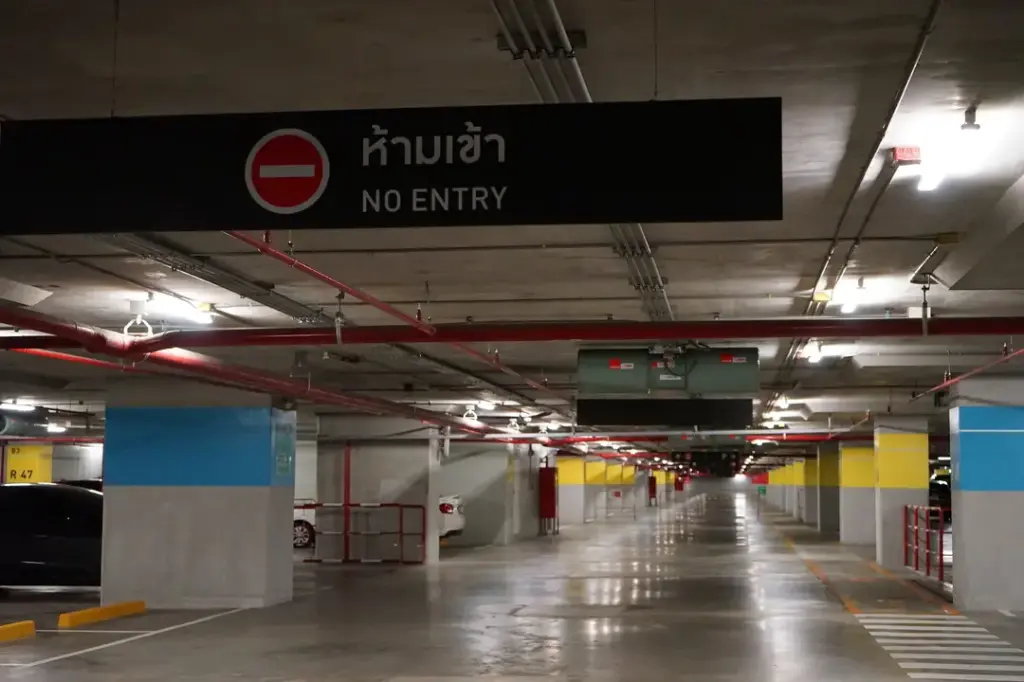 ระบบกล้องวงจรปิด (CCTV) ในลานจอดรถขัดข้อง